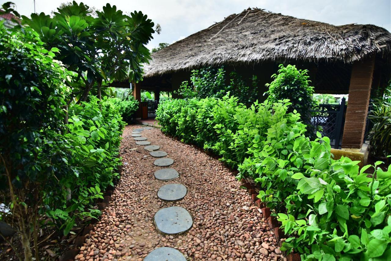 Swosti Chilika Resort Kānāipur Kültér fotó